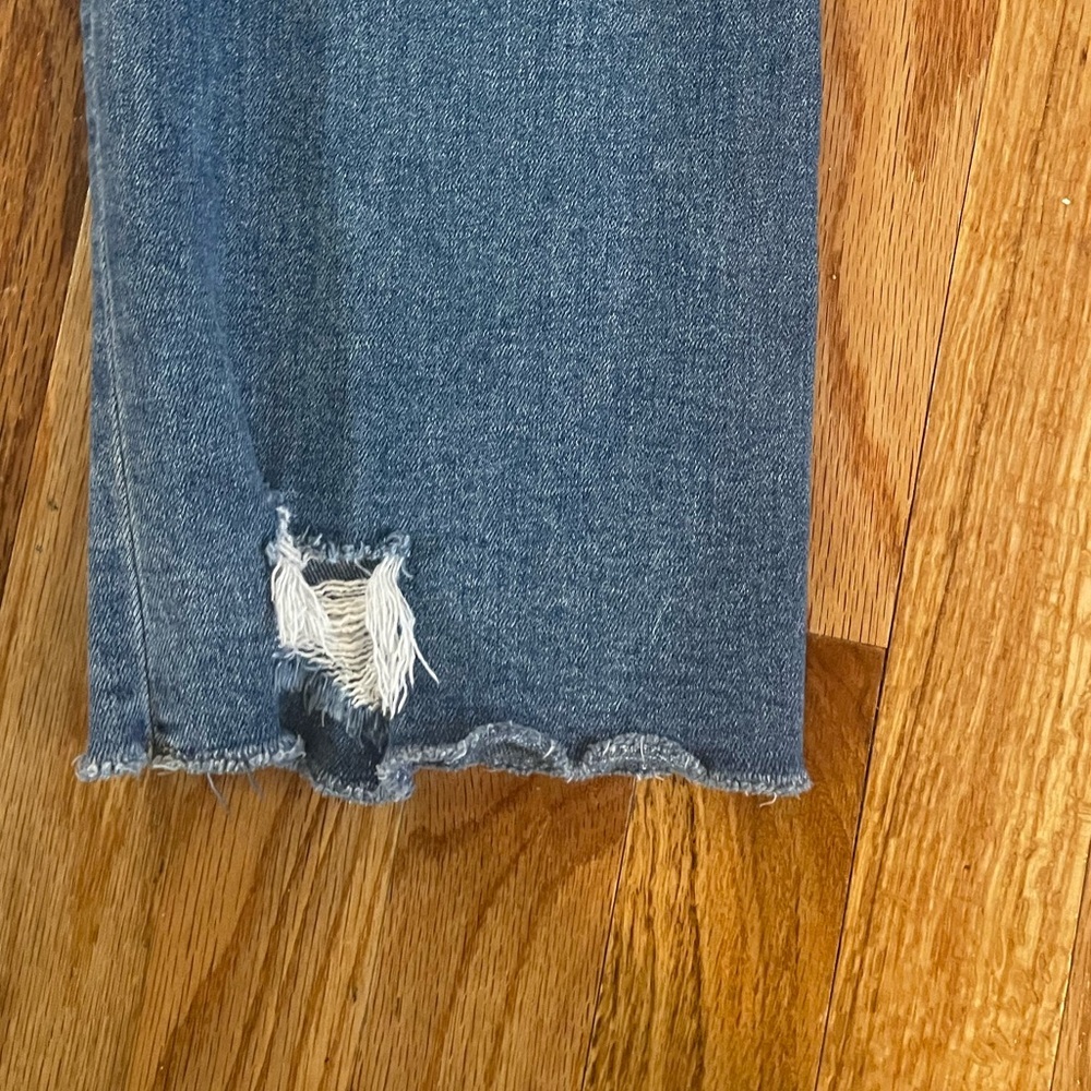 Vervet Blue Distressed Straight Leg Jeans Size 29 Stretchy Denim Medium Wash - Picture 10 of 11